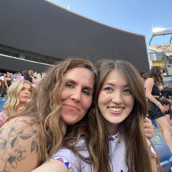 Meet your Posher, Deanne - Picture 1 of 1